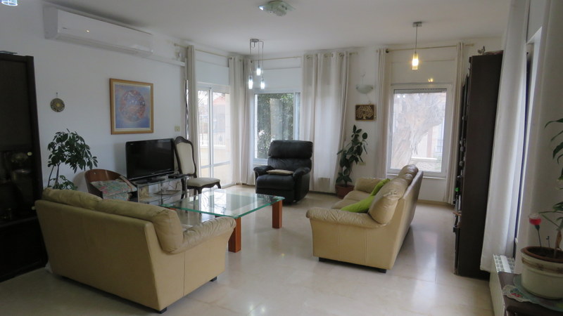 a256f0cd47_7b7df8c41c_ef0d9f6715_1752-rabin-6.jpg